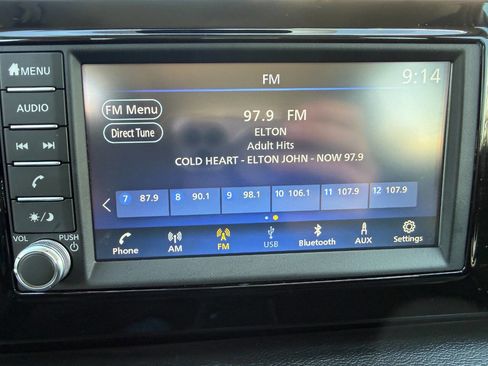 Used 2025 Nissan Kicks S AWD/4WD image 37
