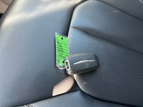 Used 2023 Chrysler Pacifica Touring-L FWD image 46