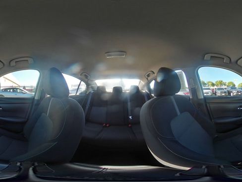 Used 2025 Nissan Sentra SV image 40