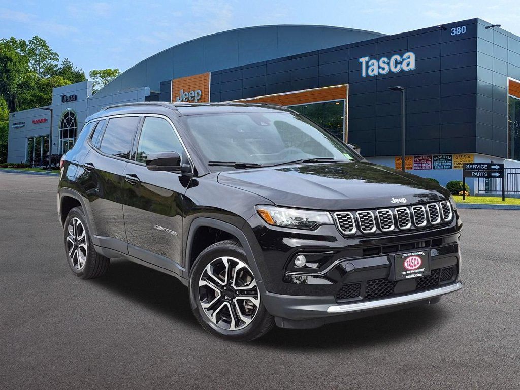 Used 2024 Jeep Compass Limited AWD/4WD image 1