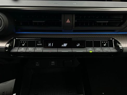 New 2026 Toyota Prius XLE image 25