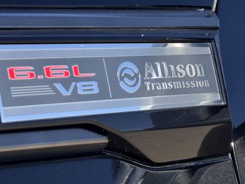 Used 2025 GMC Sierra 2500 AT4 w/ AT4 Premium Plus Package AWD/4WD image 9