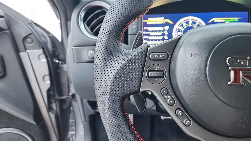 Used 2015 Nissan GT-R Premium AWD/4WD image 29