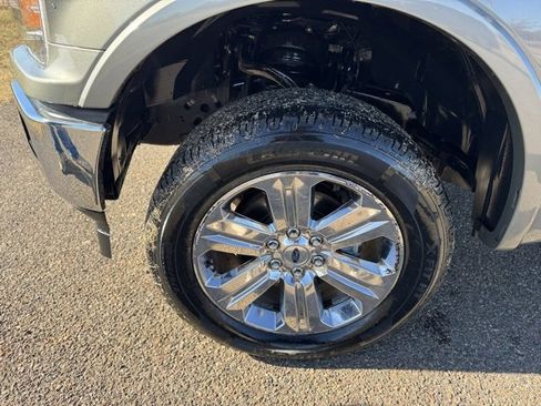 Used 2020 Ford F150 Lariat image 9