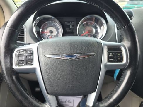 Used 2012 Chrysler Town & Country Touring-L w/ Entertainment Group #2 FWD image 18