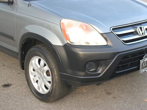 Used 2005 Honda CR-V EX image 9