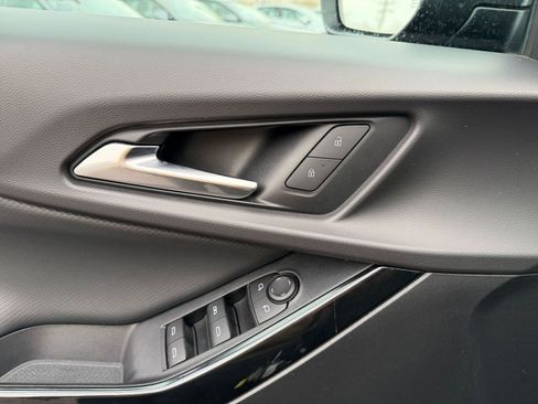 Used 2025 Chevrolet Equinox LT image 20