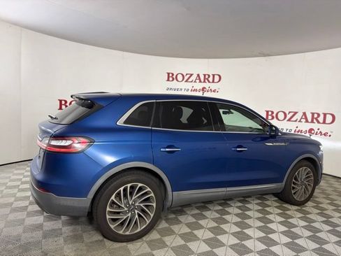 Used 2020 Lincoln Nautilus Reserve FWD image 9