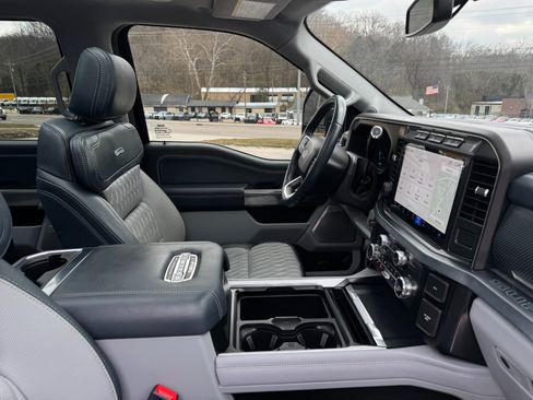 Used 2024 Ford F450 Limited w/ FX4 Off-Road Package image 33