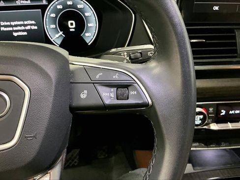 Used 2022 Audi Q5 e Premium Plus w/ Premium Plus Package image 21
