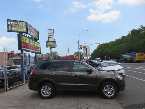 Used 2012 Hyundai Santa Fe GLS FWD image 9