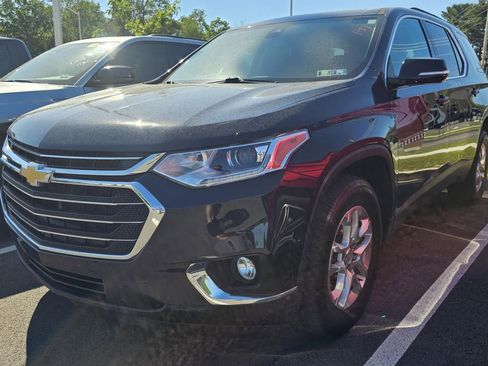 Used 2020 Chevrolet Traverse LT w/ Driver Confidence II Package AWD/4WD image 1