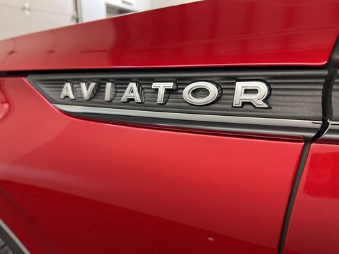 Used 2025 Lincoln Aviator Reserve w/ Equipment Group 201A image 37