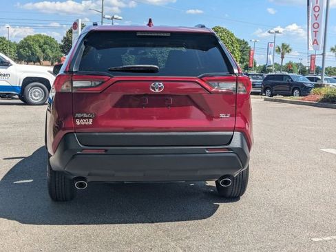 Certified 2021 Toyota RAV4 XLE FWD image 4