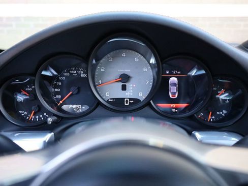 Used 2019 Porsche 911 Carrera 4S image 38