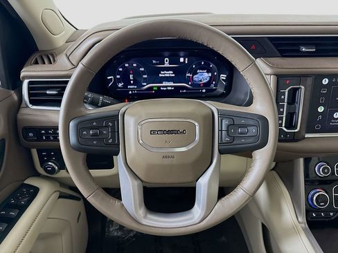 Used 2022 GMC Yukon Denali AWD/4WD image 11