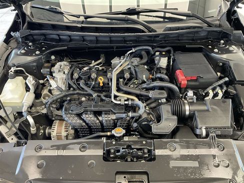 Used 2021 Nissan Altima 2.5 SR w/ SR Premium Package image 18