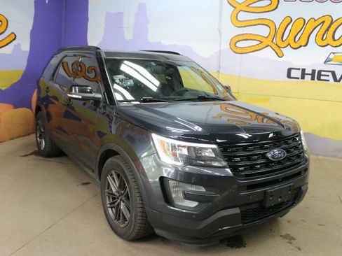 Used 2017 Ford Explorer Sport AWD/4WD image 2