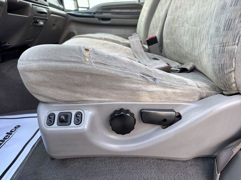 Used 1999 Ford F250 XLT image 14