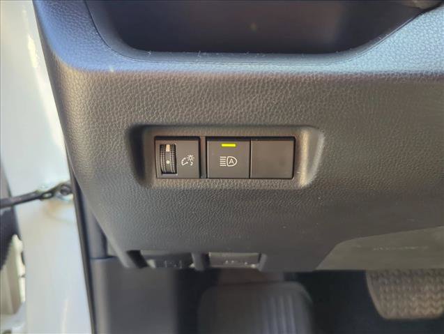 Used 2022 Toyota RAV4 LE FWD image 11