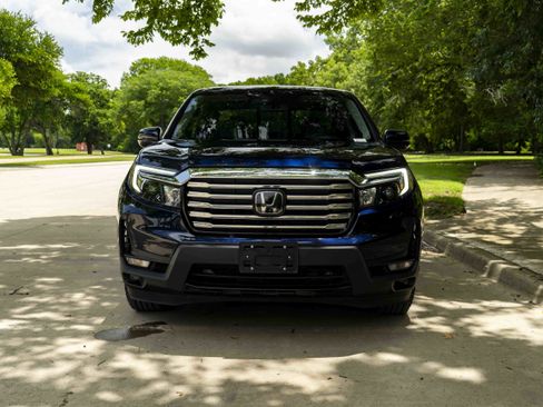 Used 2023 Honda Ridgeline RTL-E image 3
