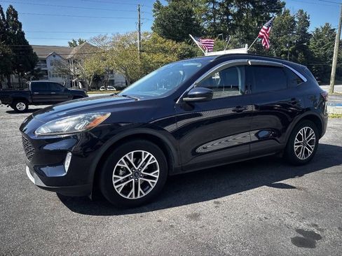 Used 2021 Ford Escape SEL w/ Technology Package FWD image 4