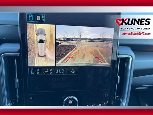 Used 2025 GMC Yukon Denali AWD/4WD image 26
