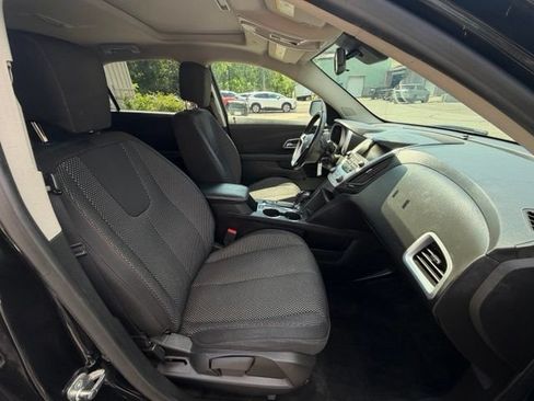 Used 2017 Chevrolet Equinox LT w/ Convenience Package AWD/4WD image 10