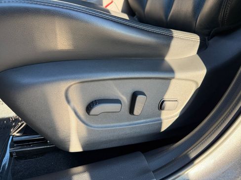Used 2015 Nissan Rogue SL w/ SL Premium Package AWD/4WD image 14