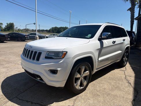 Used 2016 Jeep Grand Cherokee Overland w/ Advanced Technology Group RWD image 9