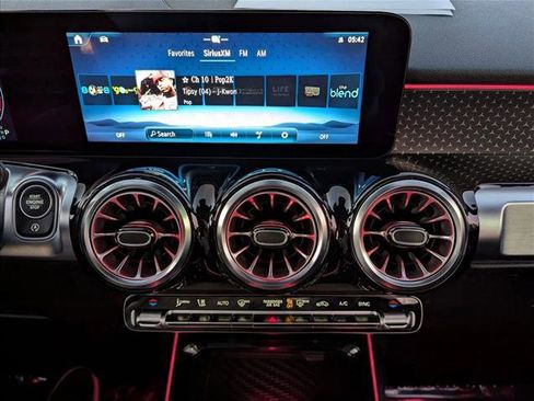 Certified 2025 Mercedes-Benz GLB 250 image 14