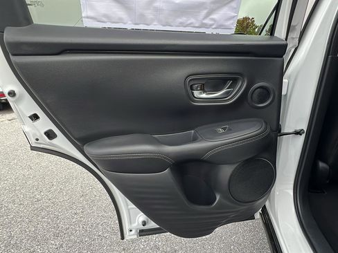 New 2026 Honda HR-V EX-L image 17