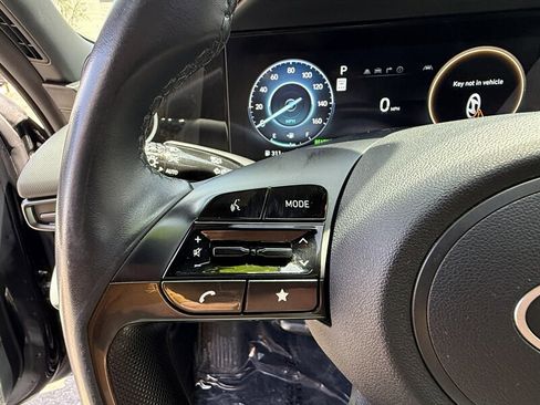 Used 2024 Hyundai Elantra Limited FWD image 20
