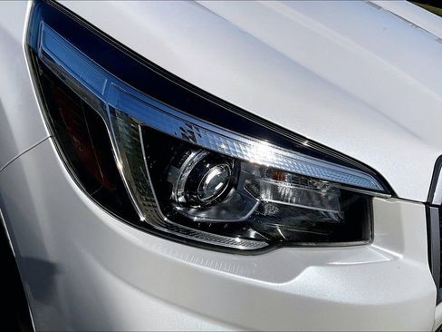 Used 2020 Subaru Forester Premium image 28