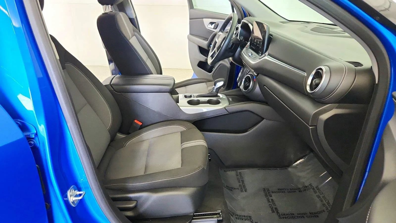 Used 2024 Chevrolet Blazer LT w/ Convenience Package FWD image 29