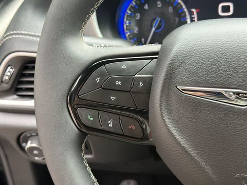 Used 2024 Chrysler Pacifica Touring-L w/ S Appearance Package AWD/4WD image 23