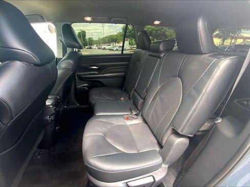 Used 2024 Toyota Grand Highlander AWD image 30