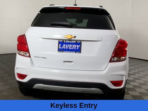 Used 2022 Chevrolet Trax LT w/ LT Convenience Package image 10