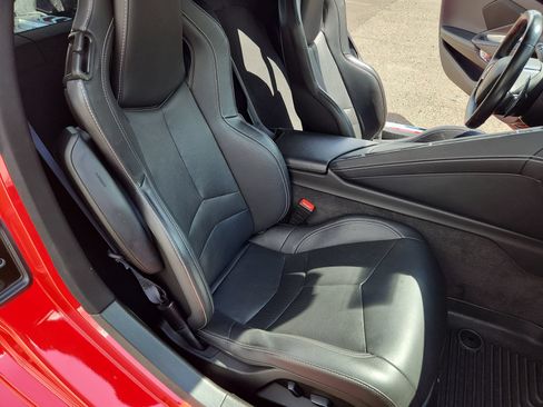 Used 2021 Chevrolet Corvette Stingray Coupe w/ Z51 Performance Package RWD image 22