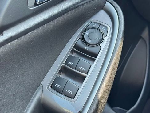 Used 2023 Chevrolet Malibu LT FWD image 23
