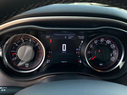 Used 2022 Dodge Challenger R/T image 21