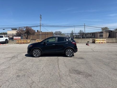 Certified 2022 Buick Encore Preferred w/ Safety Package AWD/4WD image 5