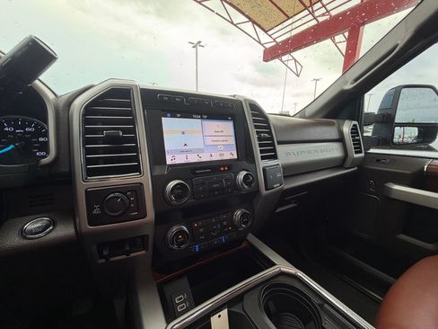 Used 2019 Ford F250 King Ranch w/ King Ranch Ultimate Package AWD/4WD image 27