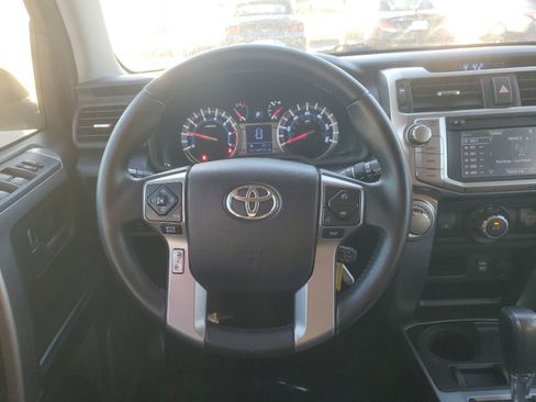 Used 2016 Toyota 4Runner image 11