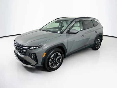 Used 2026 Hyundai Tucson SEL FWD image 3