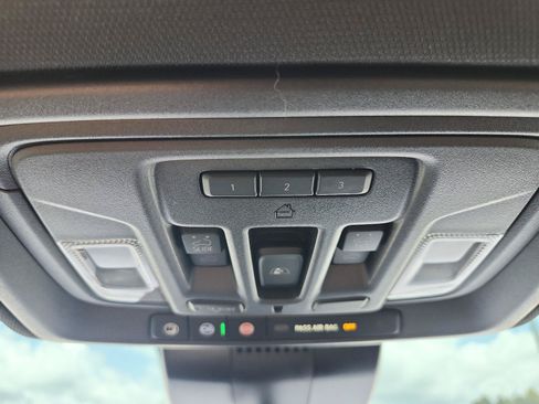 Certified 2025 GMC Sierra 1500 AT4 w/ AT4 Premium Package AWD/4WD image 18