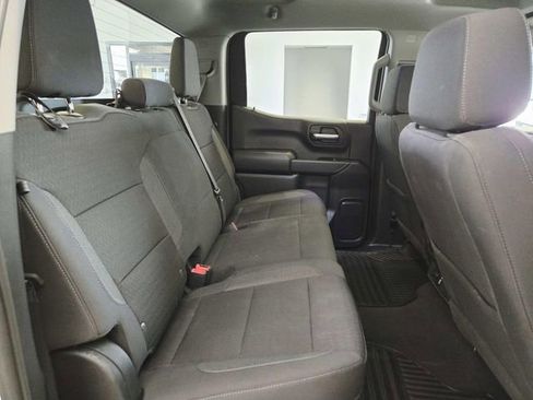 Used 2024 Chevrolet Silverado 1500 Custom w/ Dark Appearance Package image 11