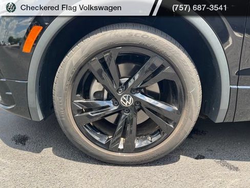 Used 2023 Volkswagen Tiguan SE R-Line AWD/4WD image 5