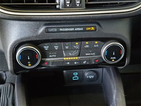 Used 2022 Ford Escape SEL image 18