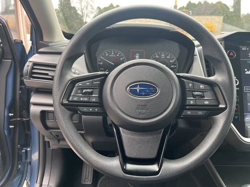 Used 2024 Subaru Crosstrek 2.0i Premium AWD/4WD image 12